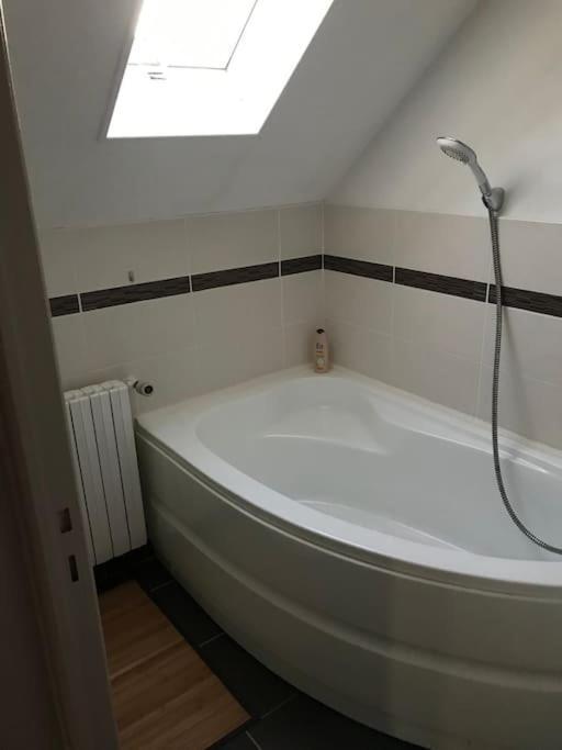 Maison Avec Jacuzzi Privatif 껑브헤 외부 사진